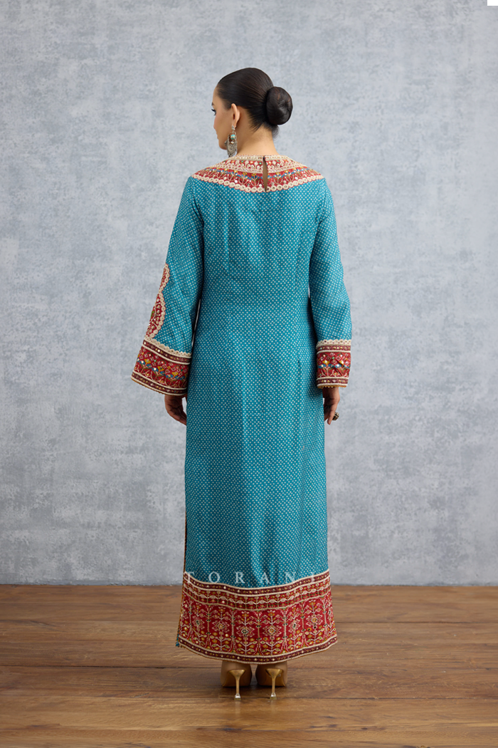 Varnaabha Rajuka Kaftan