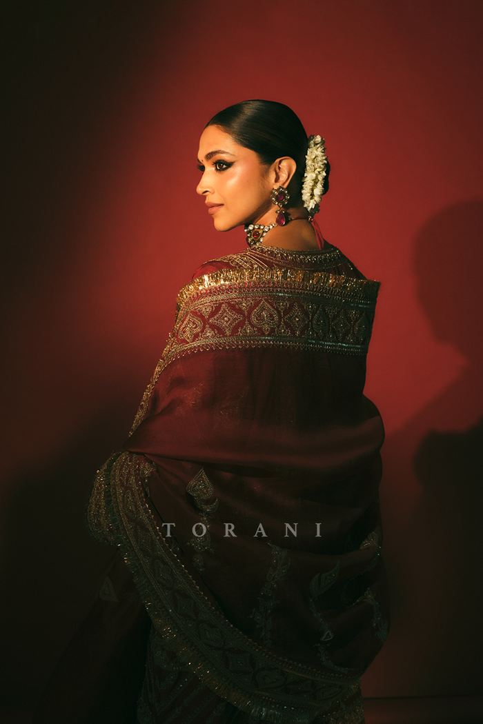 Deepika Padukone In Our Surkh Leela Abho and Jama