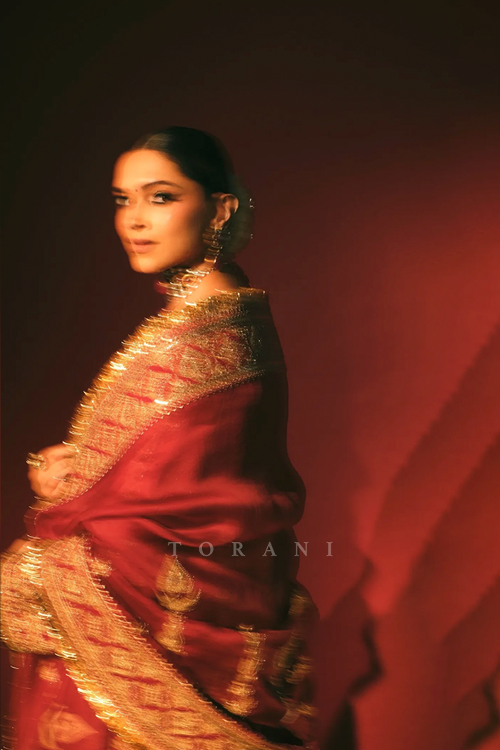 Deepika Padukone In Our Surkh Leela Abho and Jama