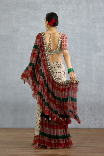 Surkhi Rangili Eshna Saree