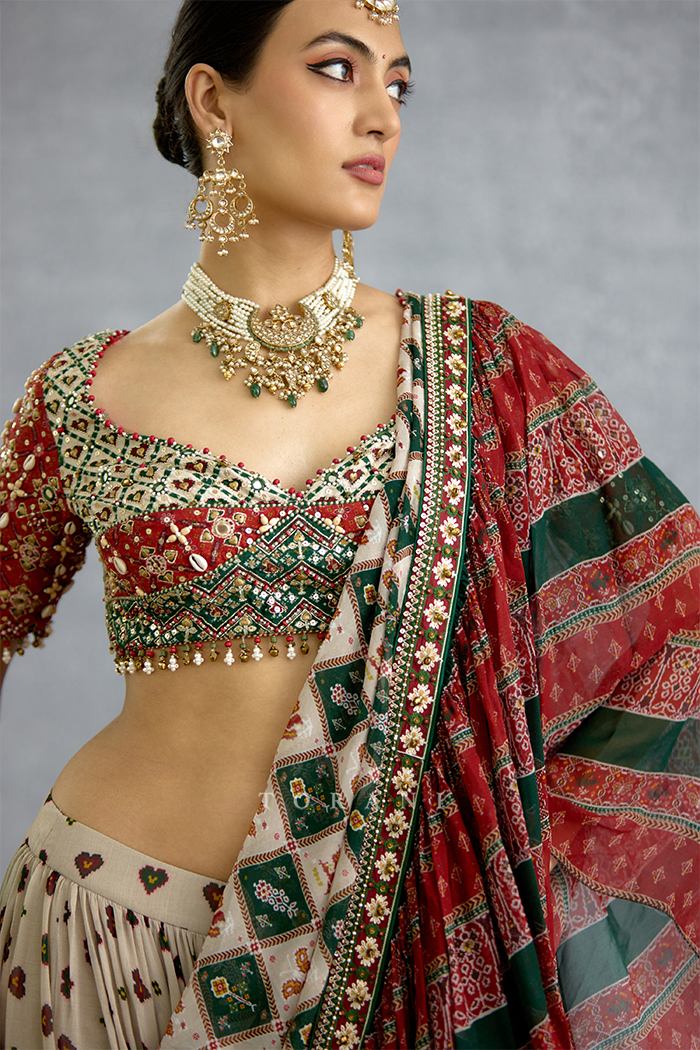 Surkhi Rangili Eshna Saree