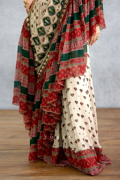 Surkhi Rangili Eshna Saree