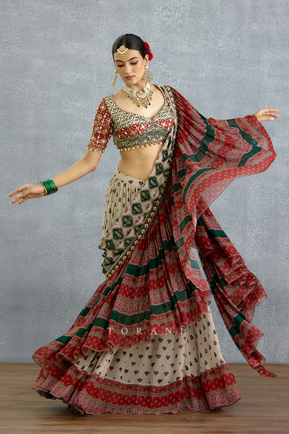 Surkhi Rangili Eshna Saree