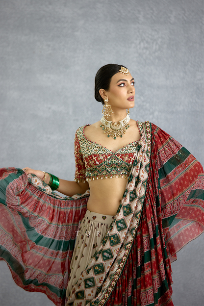 Surkhi Rangili Eshna Saree