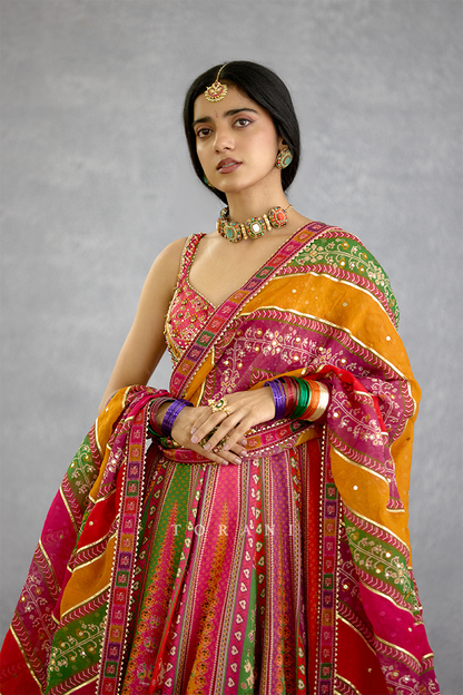 Rangili Anusha Odhni