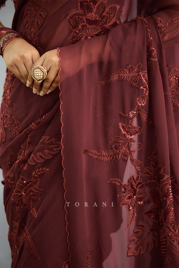 Laalima Pankhuri Saree