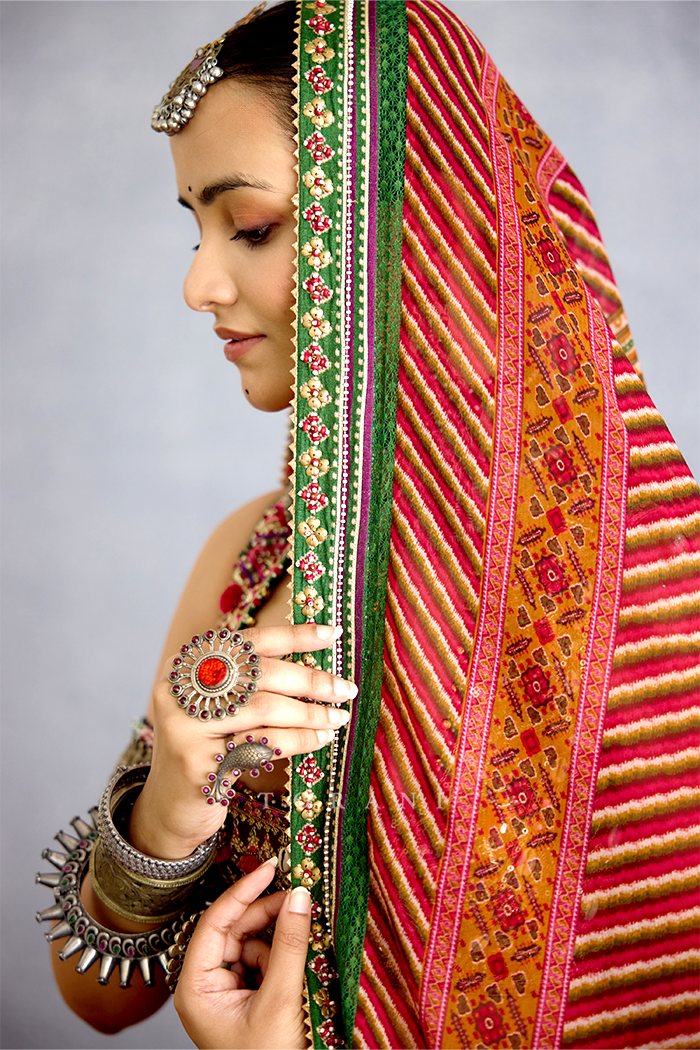 Rangili Meenakshi Odhni