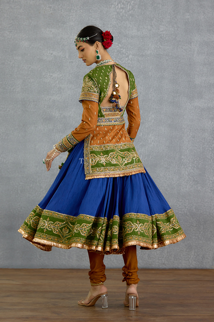 Hemrang Azraa Lehenga Set