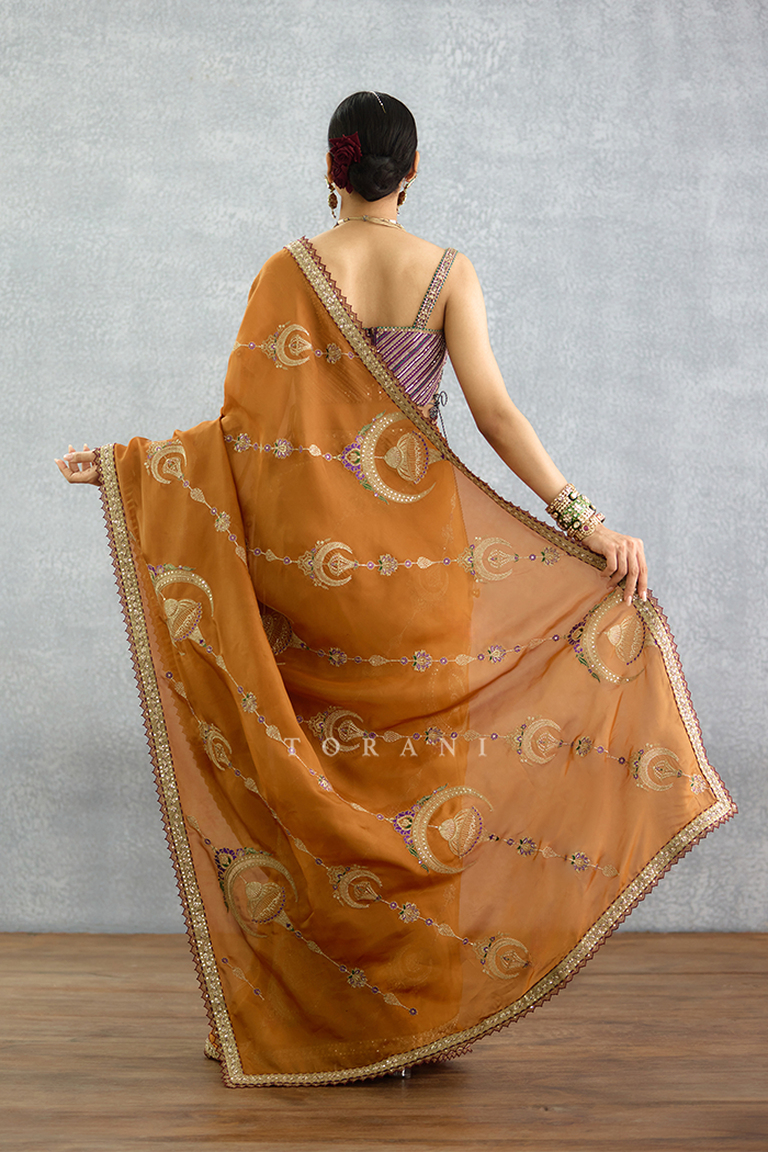 Nuraan Rangsaaz Omaira Saree Set