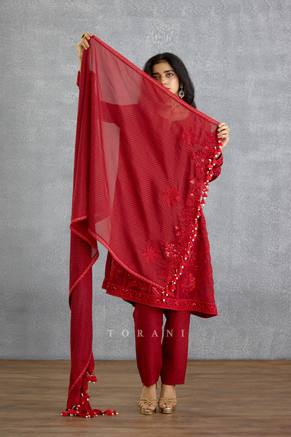 Surkh Samrina Kurta Set