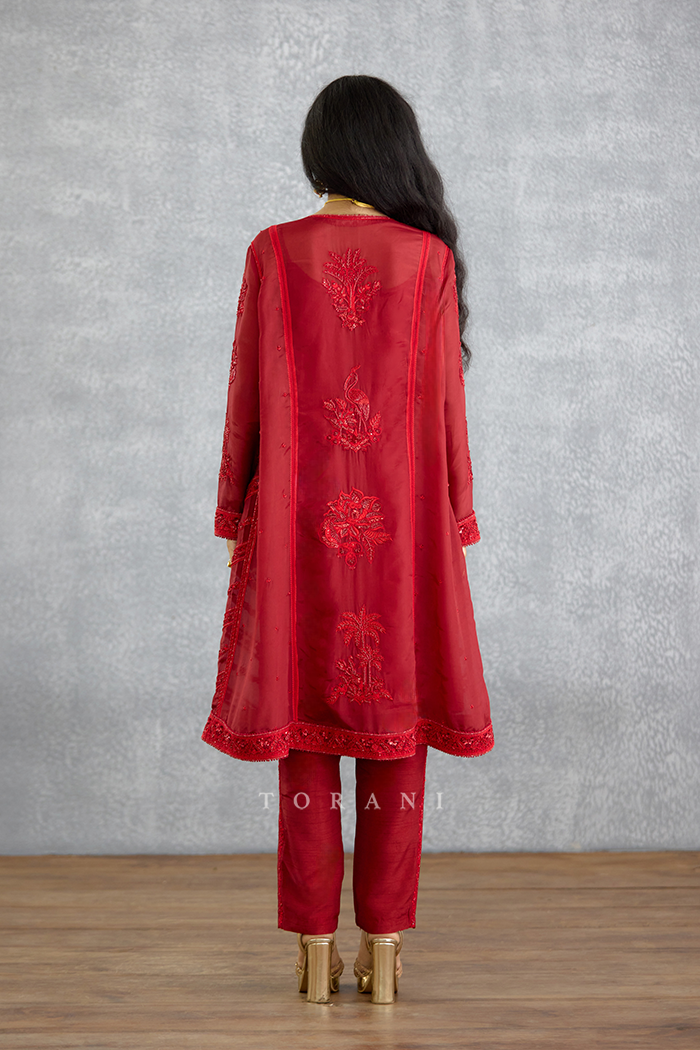Surkh Samrina Kurta Set