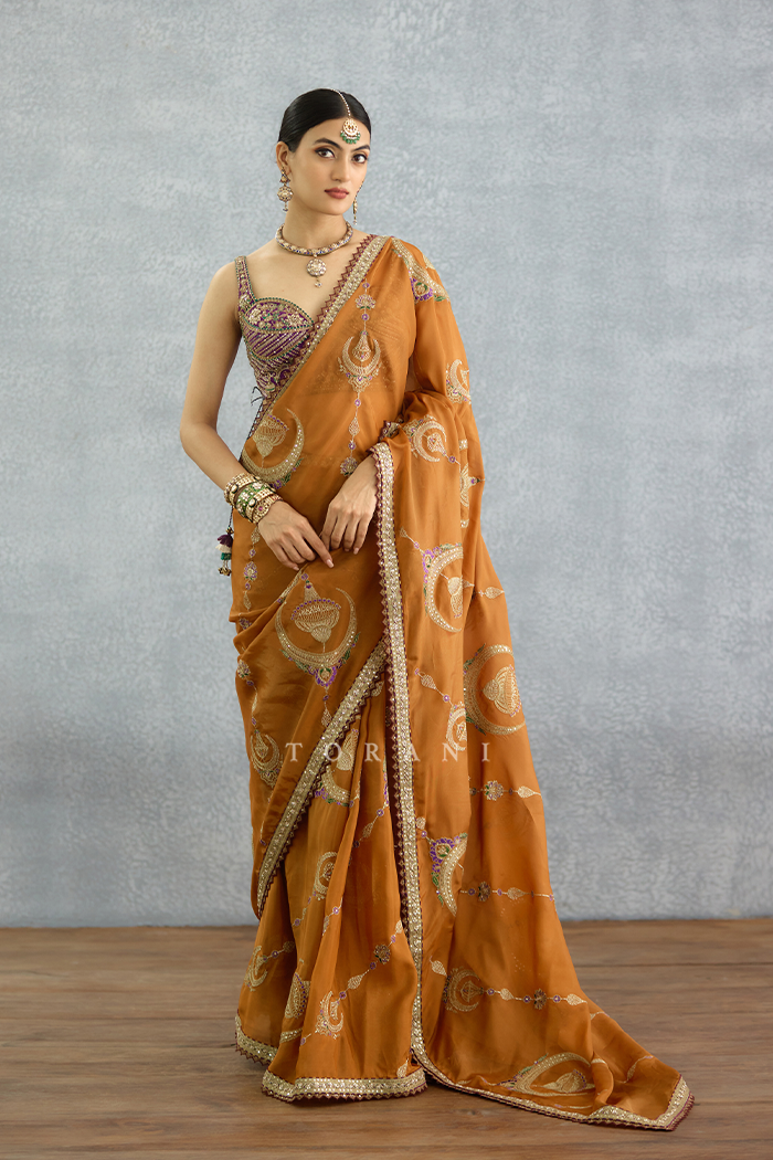 Nuraan Rangsaaz Omaira Saree Set