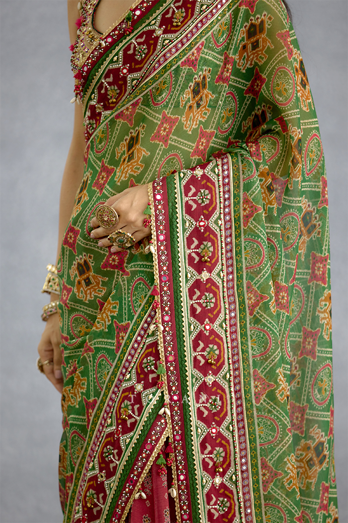 Trinaja Surkhi Ameesha Saree