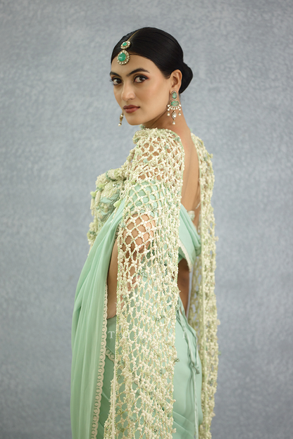 Parijaat Bela Odhni