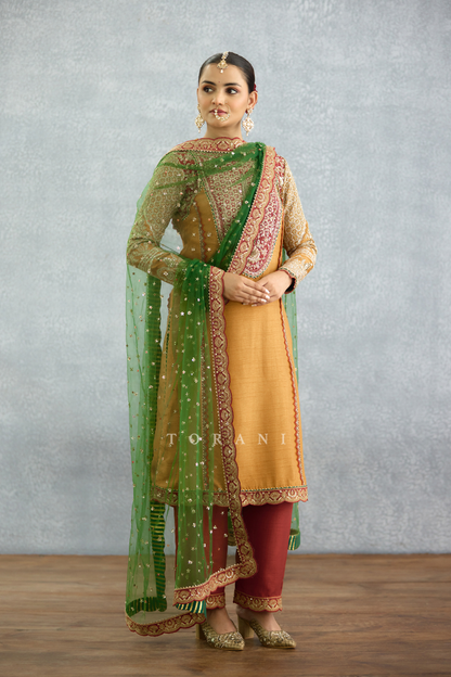 Rangnoor Izra Kurta Set