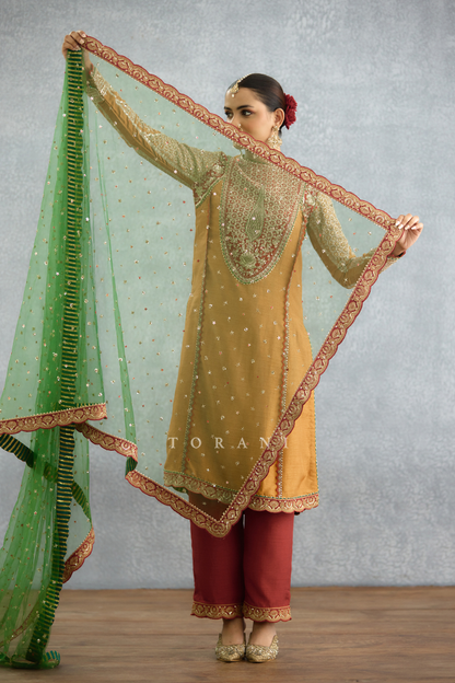 Rangnoor Izra Kurta Set
