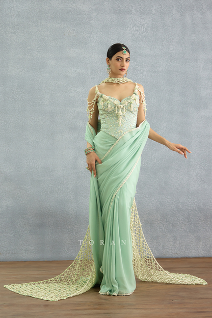 Parijaat Bela Odhni