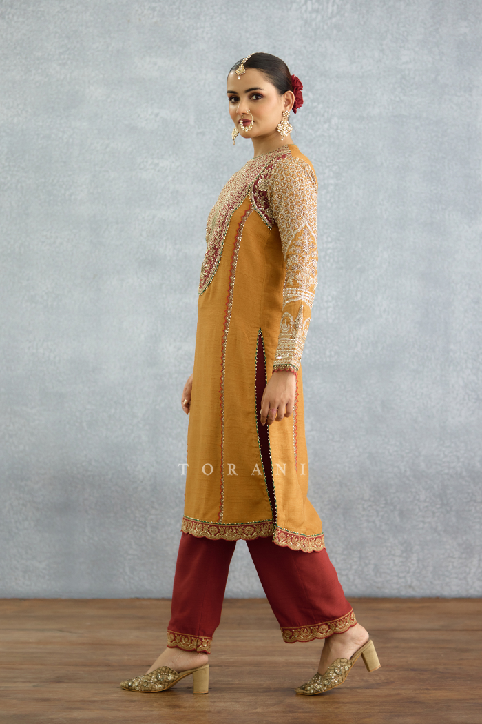 Rangnoor Izra Kurta Set