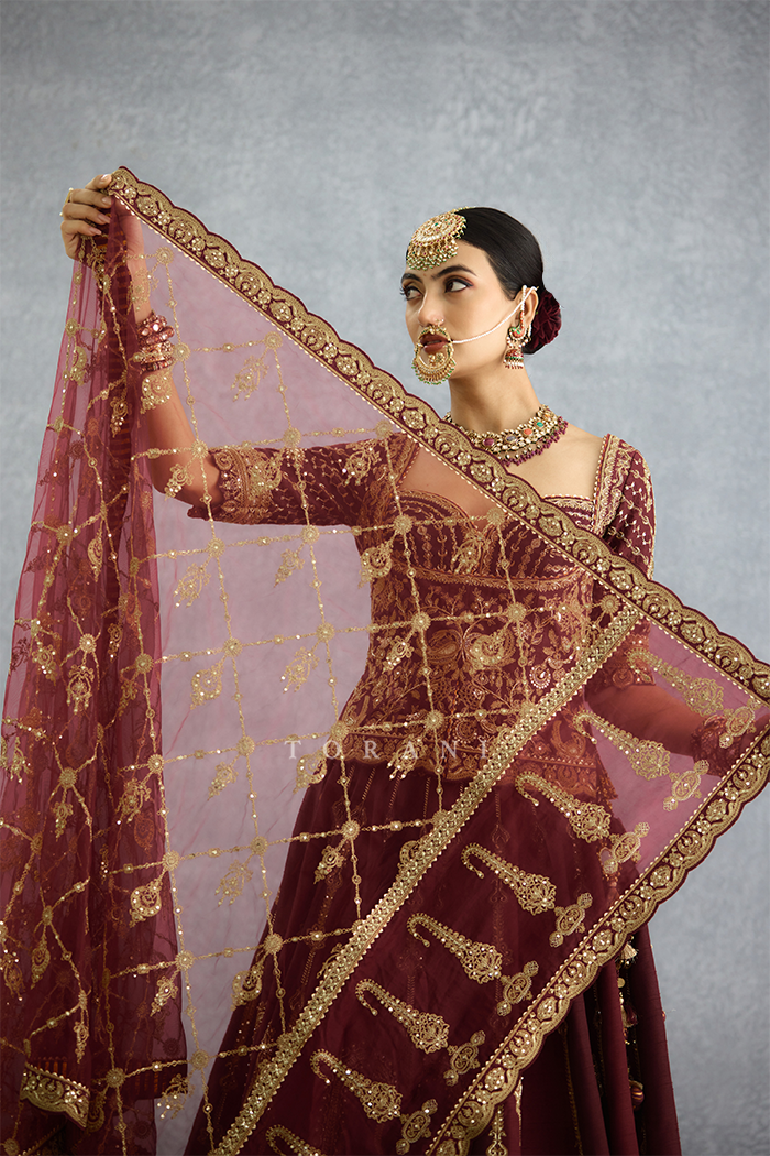 Qarmazi Mazneen Lehenga Set