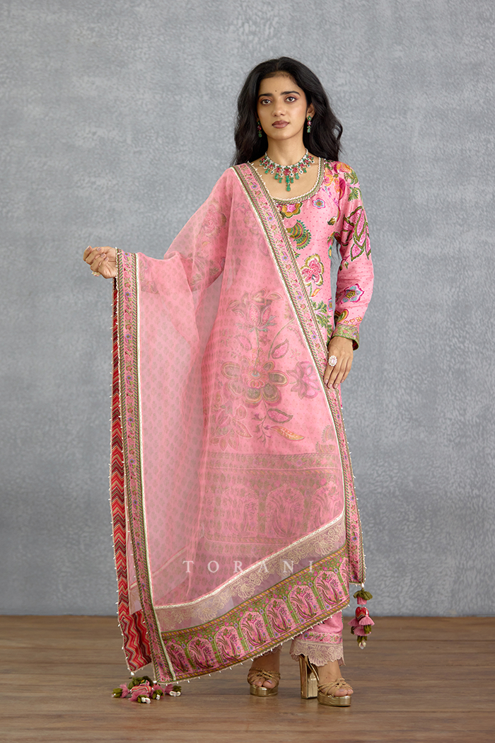 Pankaja Meha Anvita Kurta Set