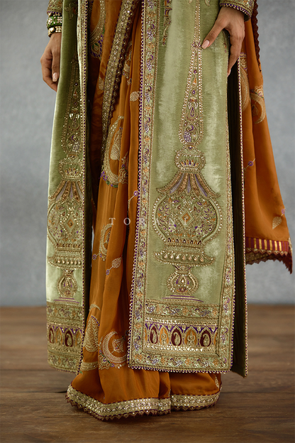 Nuraan Rangsaaz Omaira Saree Set