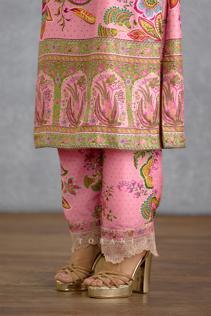 Pankaja Meha Anvita Kurta Set