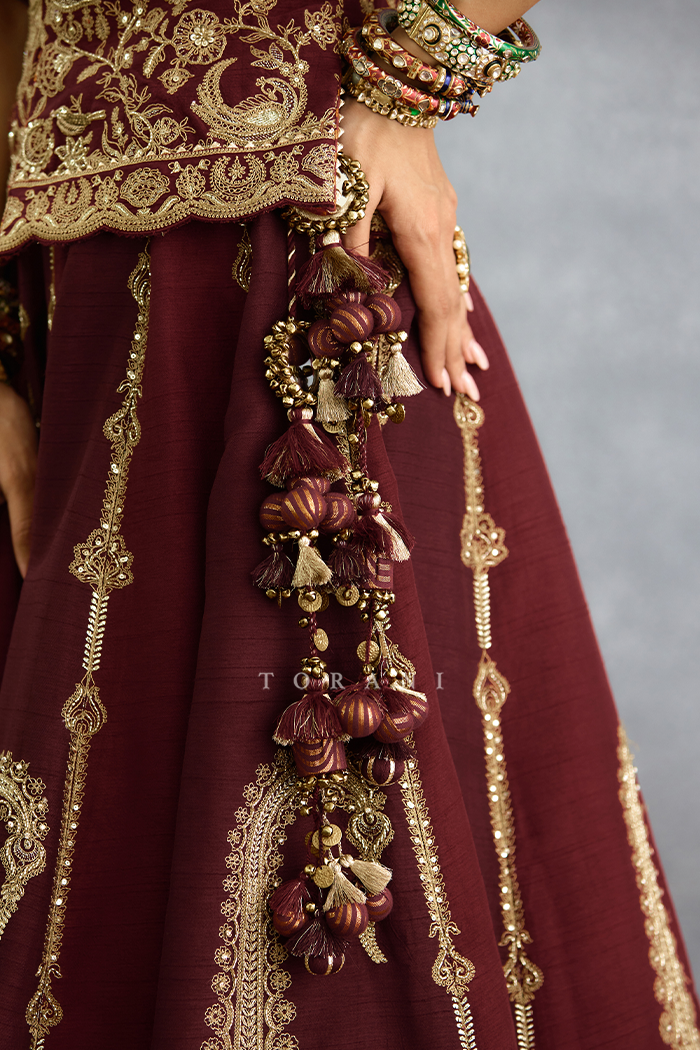 Qarmazi Mazneen Lehenga Set