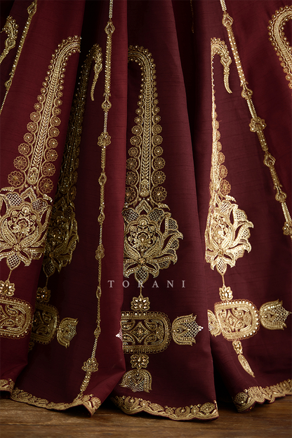 Qarmazi Mazneen Lehenga Set