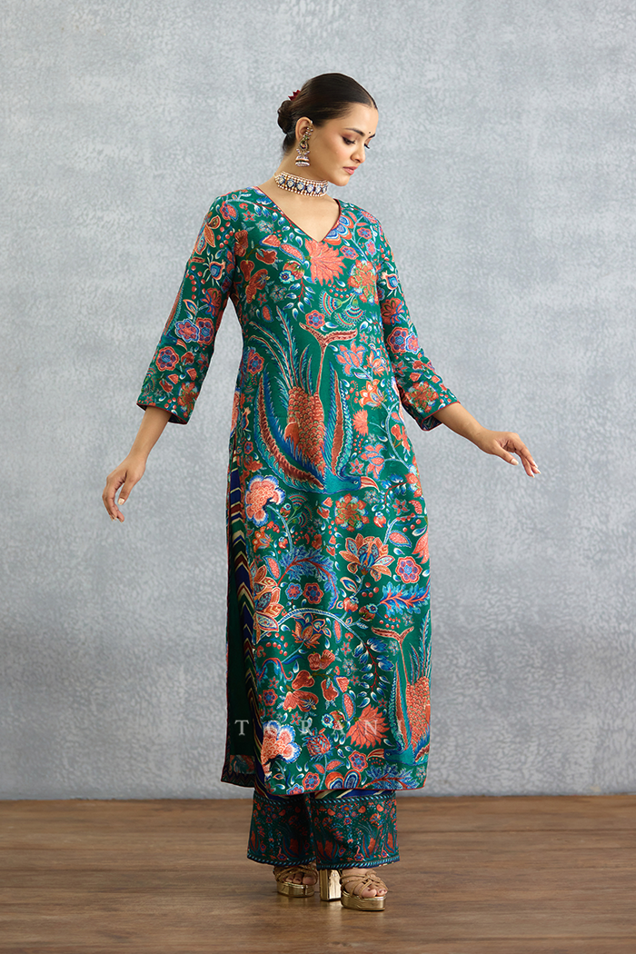 Mayurakshi Writu Tanuja Kurta Set