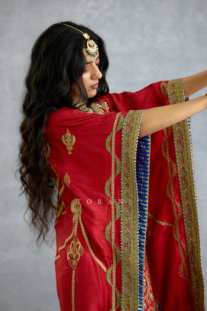 Zehra Neelat Kausar Kaftan Set