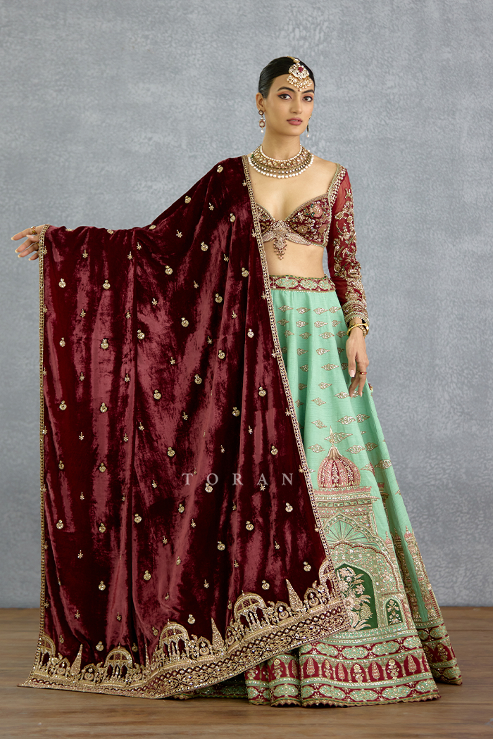 Farishti Nazra Lehenga Set