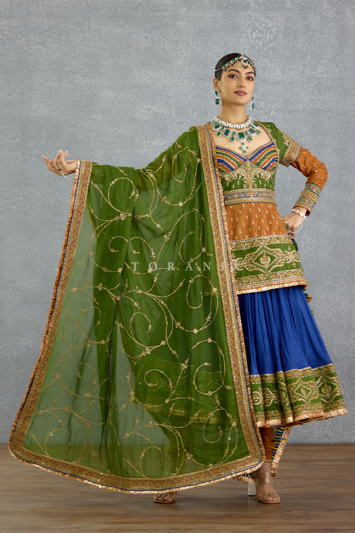 Hemrang Azraa Lehenga Set