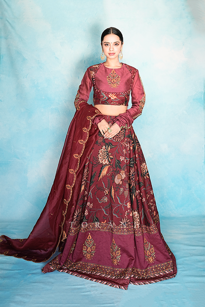 Nitanshi Goel In Our Sanobar Bindu Aari Waraq Lehenga Set