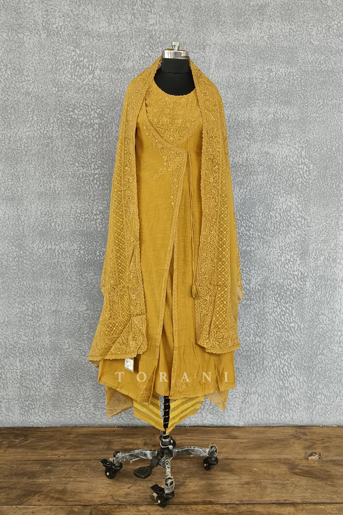 Sale- Sunehra Kiyah Kurta Set