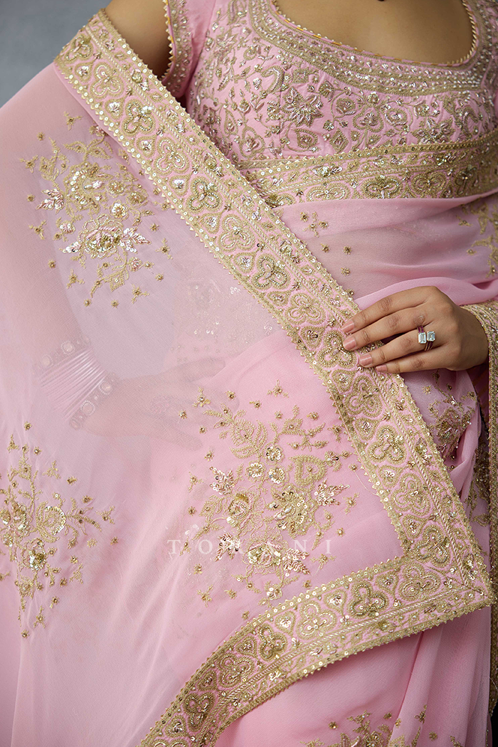 Kairavi Akhila Saree