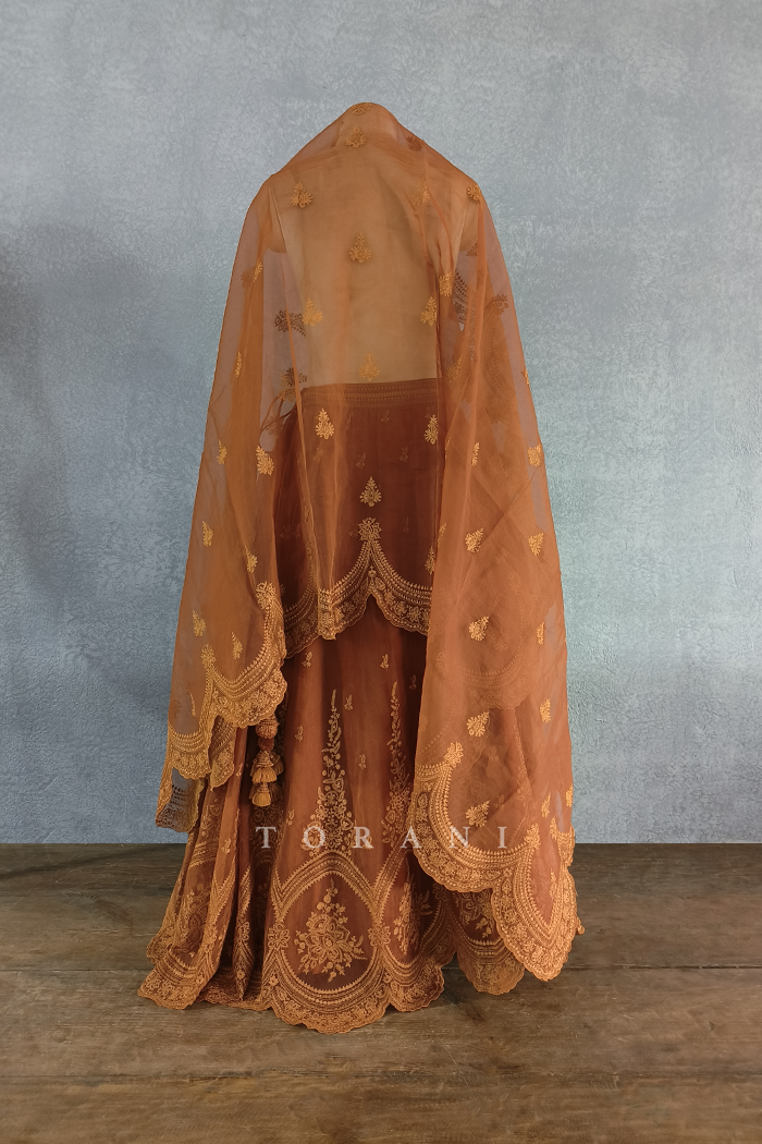 Sale- Naranji Gurleen Odhni