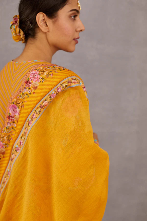 Sunehra Saeeda Odhni