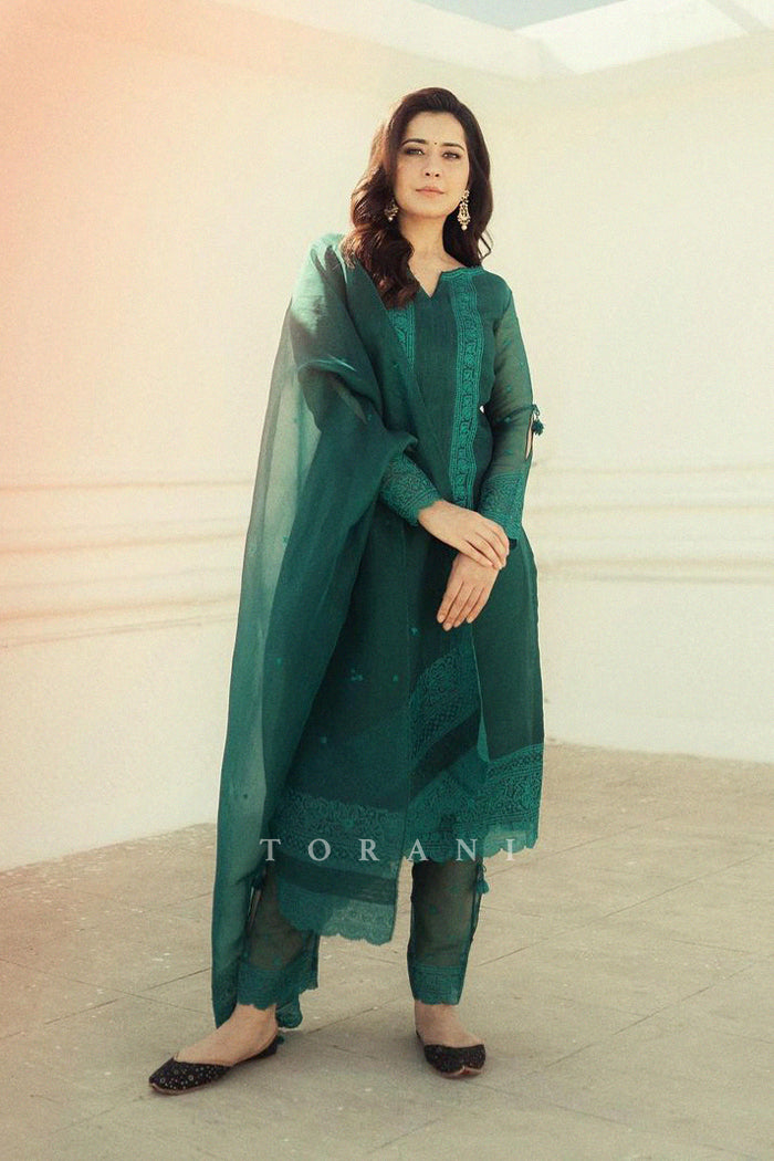 Rashi Khanna In Our Sabz Abhra Kurta Set