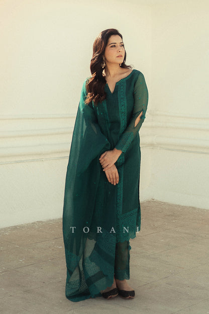 Rashi Khanna In Our Sabz Abhra Kurta Set