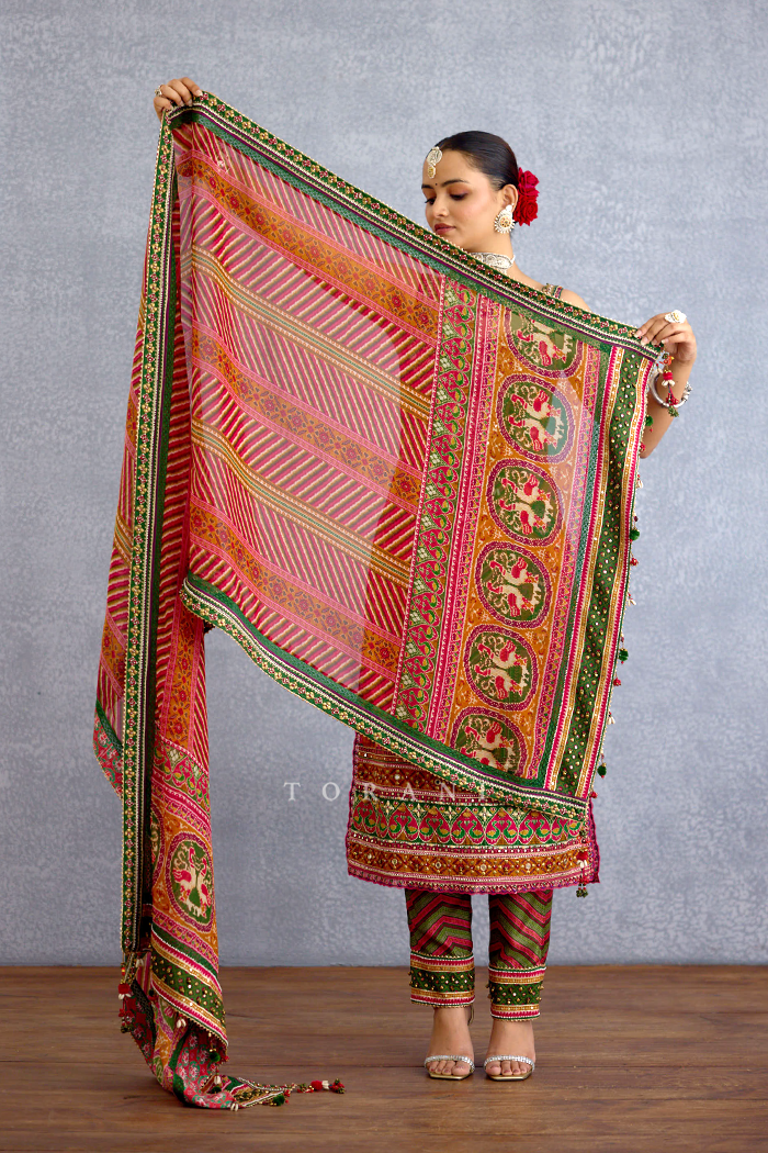 Rangili Sahithi Kurta Set