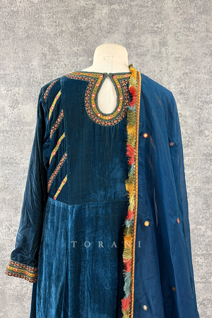 SALE - Neelam Makhmal Qurbat Khat Kurta Set