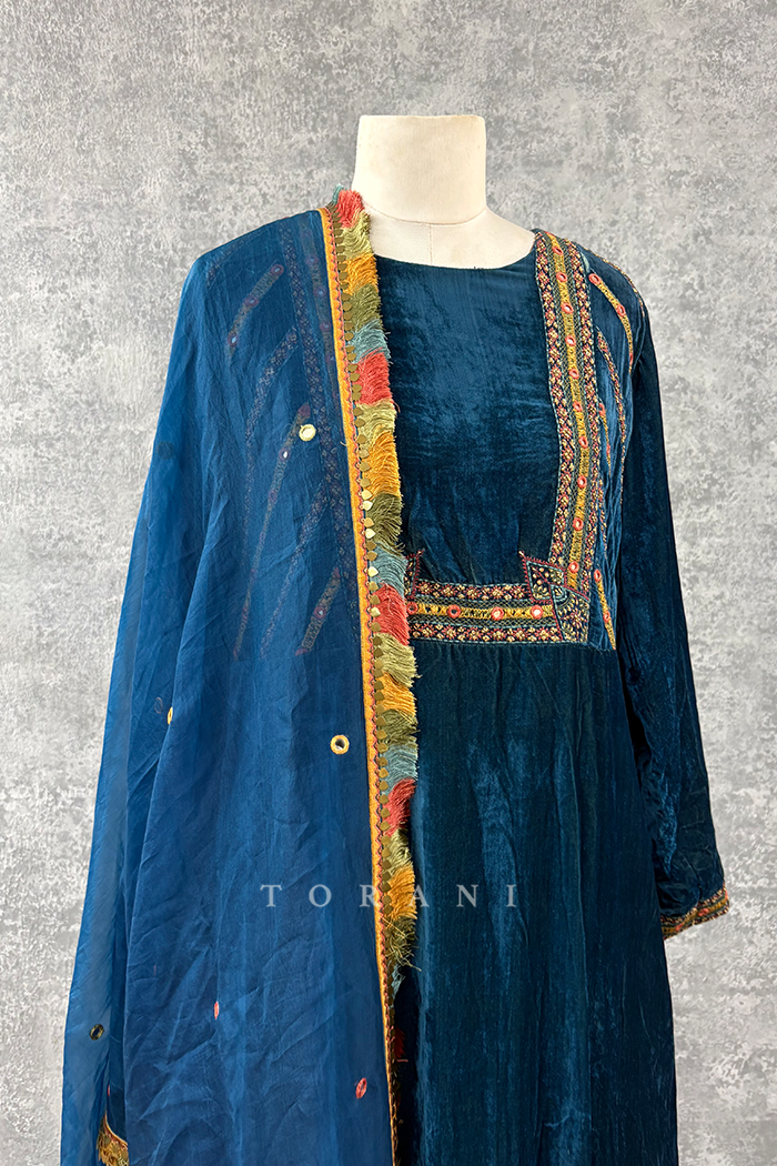 SALE - Neelam Makhmal Qurbat Khat Kurta Set