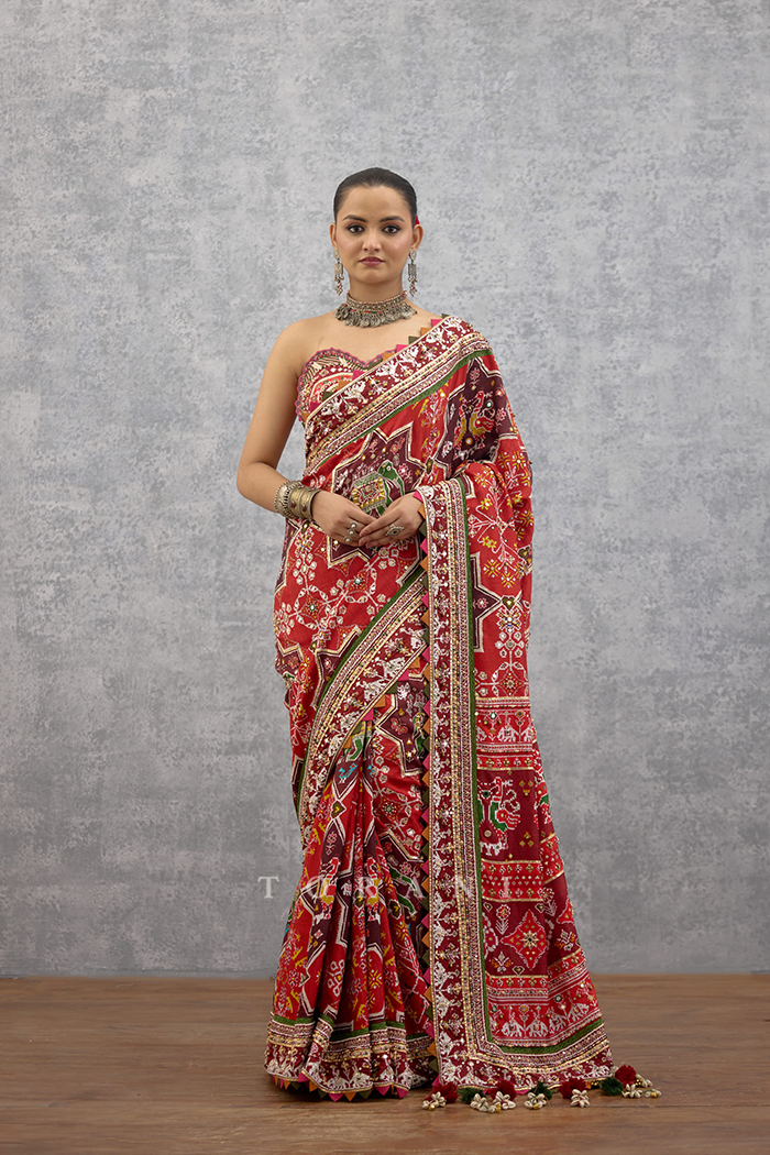 Chitrita Surkh Kanti Saree
