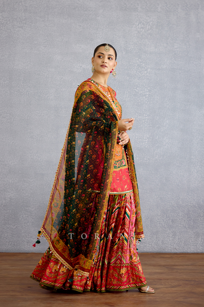 Chitrangi Dakshaa Odhni