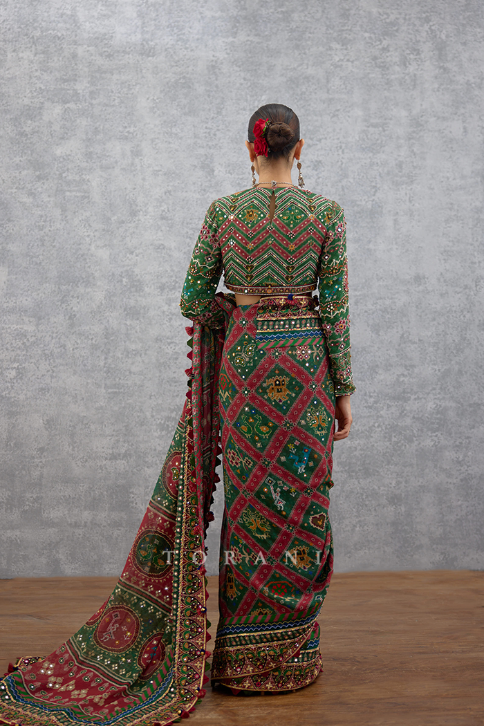 Surkhi Harit Ila Saree