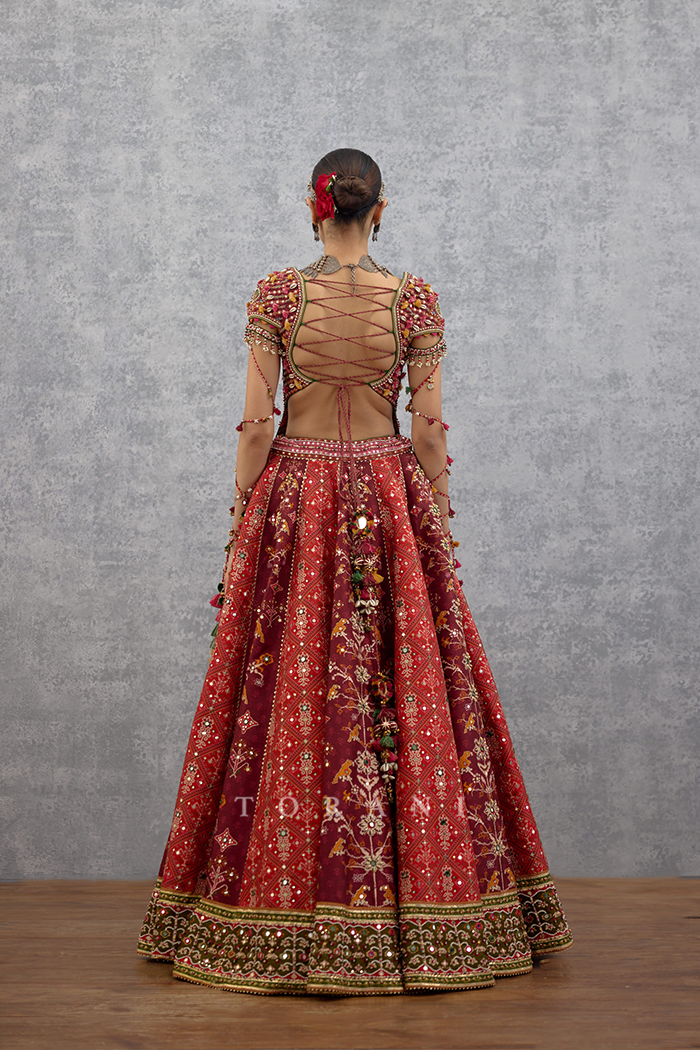 Surkh Raktika Manchitra Blouse