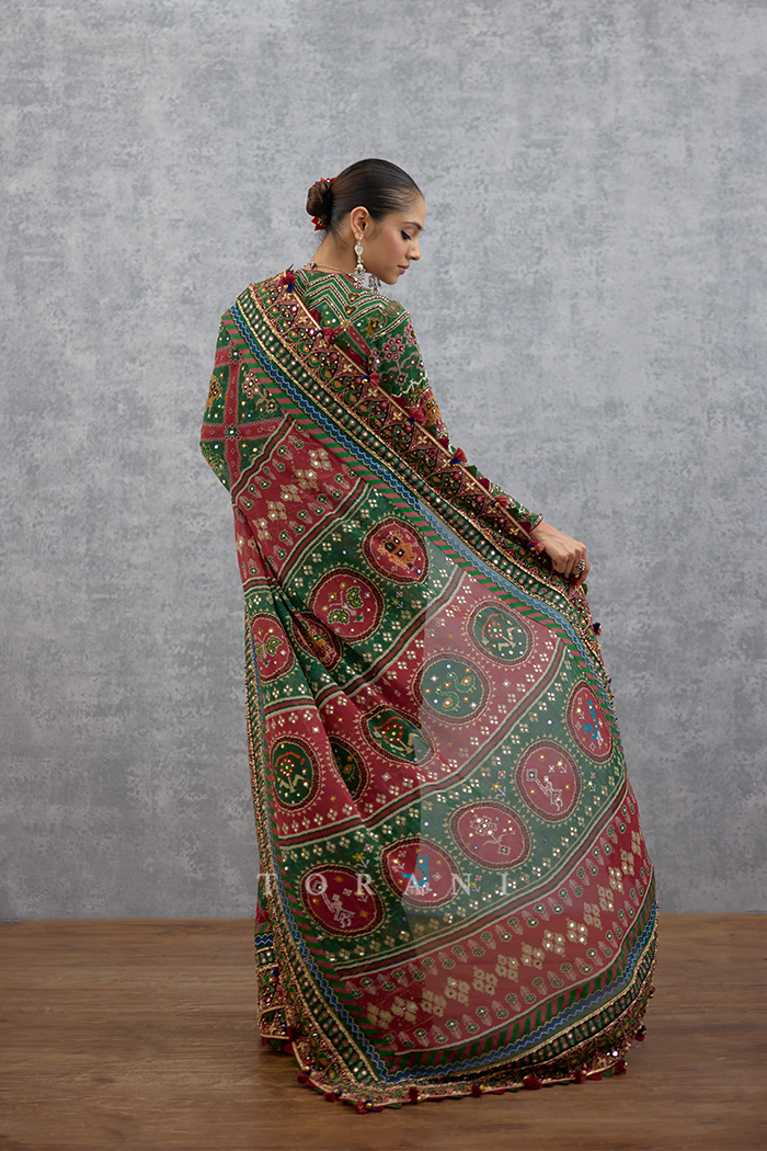 Surkhi Harit Ila Saree