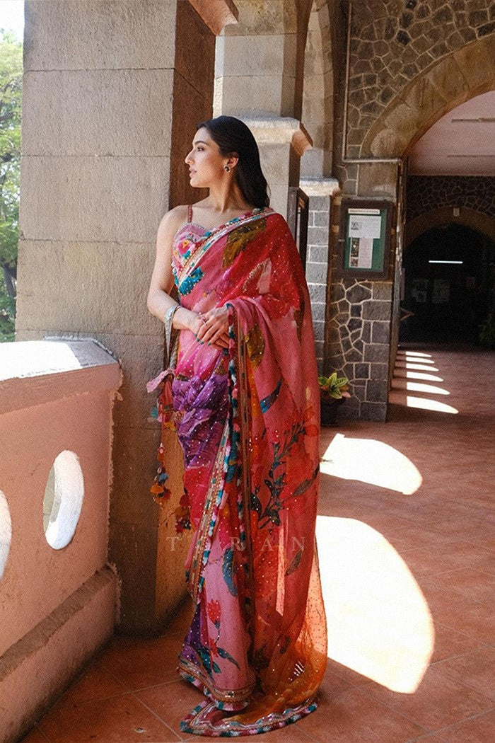Sara Ali Khan In Our Dil Rang Nalini Saree Set