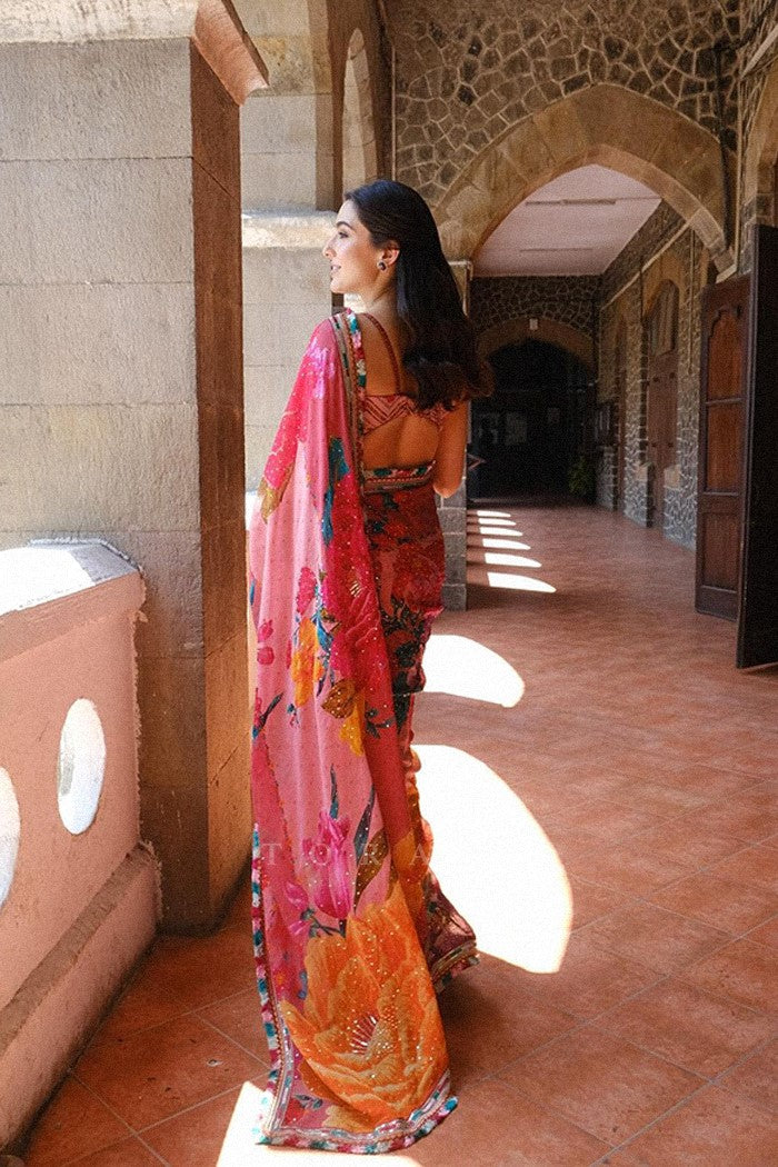 Sara Ali Khan In Our Dil Rang Nalini Saree Set