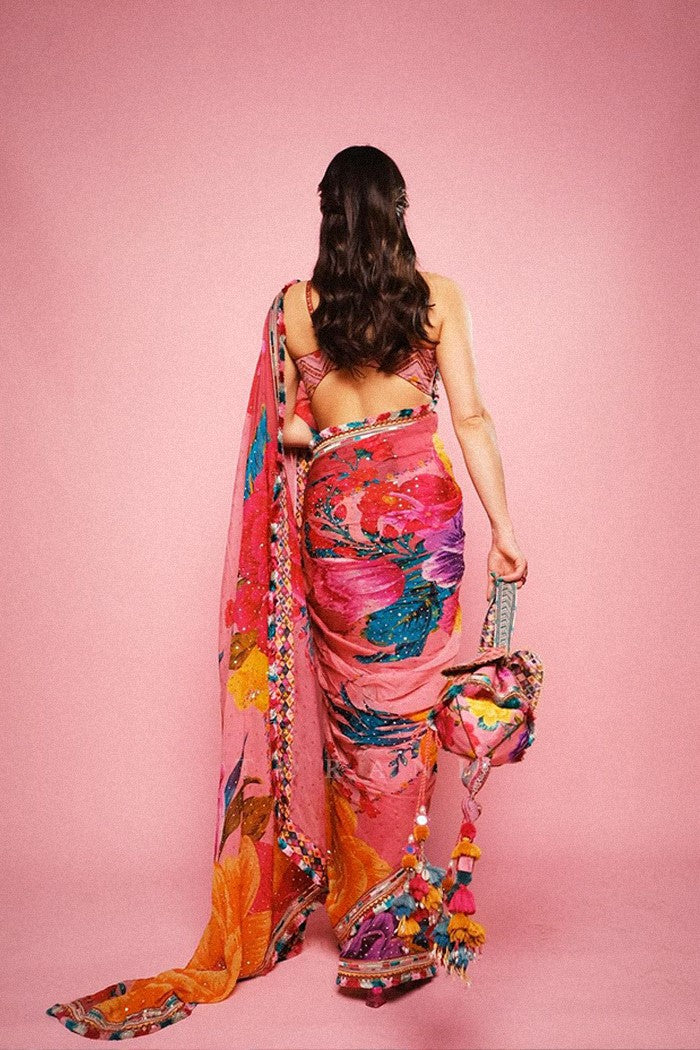 Sara Ali Khan In Our Dil Rang Nalini Saree Set